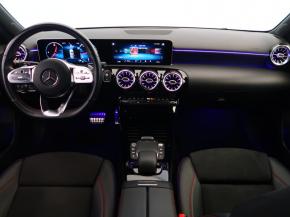 Mercedes-Benz A  A 180 AMG Line 