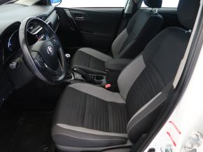 Toyota Auris  1.4 D-4D Active 