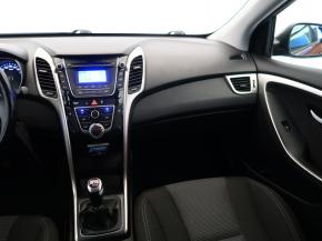 Hyundai i30  1.6 MPI 