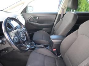 Kia Carens  1.6 GDI Platinum 