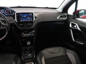 Peugeot 2008  1.2 PureTech 