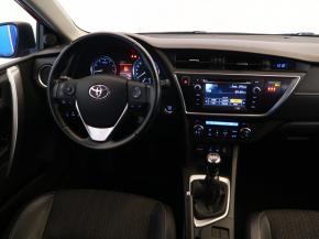 Toyota Auris  1.6 Valvematic 