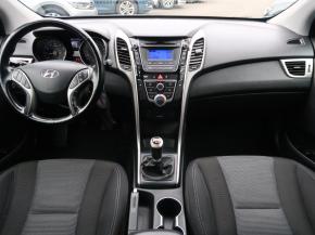 Hyundai i30  1.6 MPI 