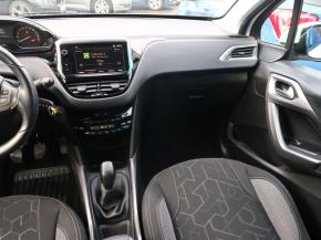 Peugeot 2008  1.2 PureTech 