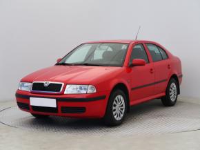 Škoda Octavia  1.6 Tour 