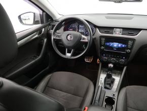 Škoda Octavia  Scout 2.0 TDI 