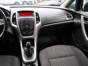 Opel Astra  2.0 CDTI 