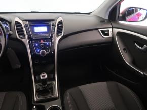 Hyundai i30  1.6 MPI 