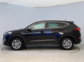 Hyundai Tucson  1.7 CRDi Trikolor 