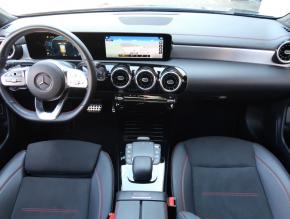 Mercedes-Benz CLA  200 AMG Paket 