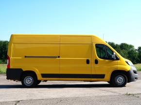 Peugeot Boxer  2.0 BlueHDi 