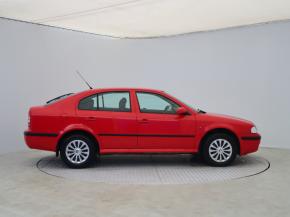 Škoda Octavia  1.6 Tour 