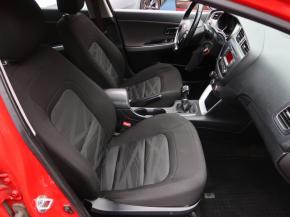 Kia Ceed  1.6 GDI 