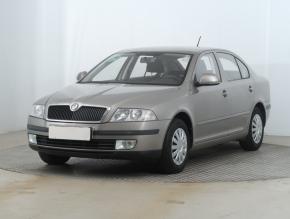 Škoda Octavia  1.6 Tour 