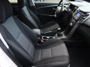 Hyundai i30  1.6 MPI 