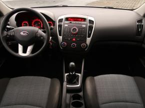 Kia Ceed  1.4 CVVT 