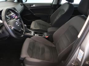 Volkswagen Golf  1.6 TDI 