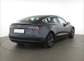 Tesla  Long Range 4WD 76kWh 