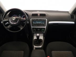 Škoda Octavia  1.6 Ambiente 