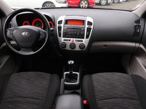 Kia Ceed  1.4 CVVT 