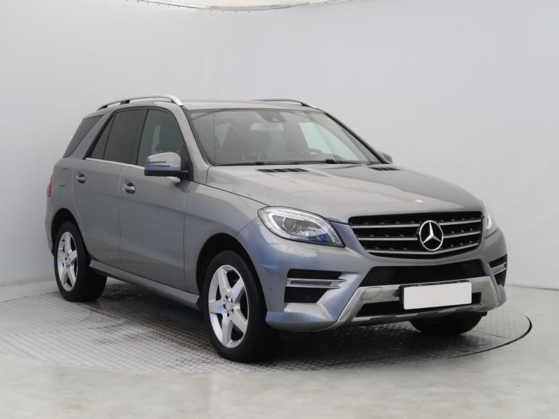 Mercedes-Benz ML  ML 350 BlueTEC Performance Package