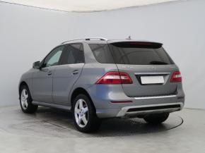 Mercedes-Benz ML  ML 350 BlueTEC Performance Package 