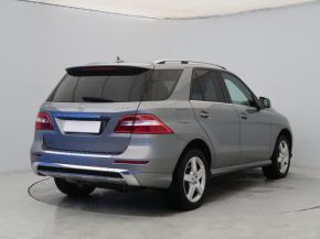 Mercedes-Benz ML  ML 350 BlueTEC Performance Package 