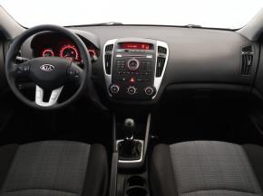 Kia Ceed  1.4 CVVT 