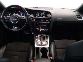 Audi A5  2.0 TDI S-Line 