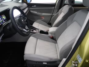 Volkswagen Golf  1.5 eTSI Style 