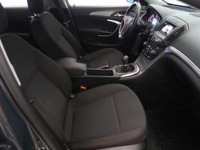 Opel Insignia  2.0 CDTI 