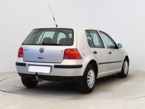 Volkswagen Golf  1.6 Basis 