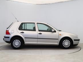 Volkswagen Golf  1.6 Basis 