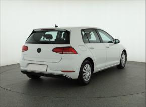 Volkswagen Golf  1.5 TSI 