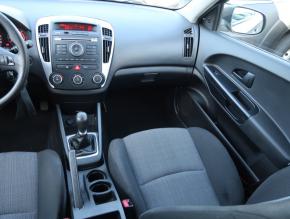 Kia Ceed  1.4 CVVT 