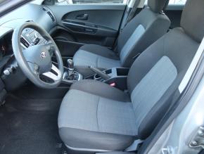 Kia Ceed  1.4 CVVT 