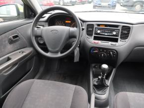 Kia Rio  1.4 16V 