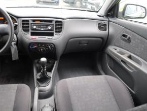 Kia Rio  1.4 16V 