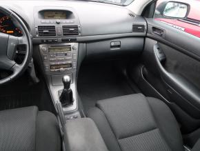 Toyota Avensis  1.8 VVT-i 