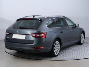 Škoda Superb  2.0 TDI 