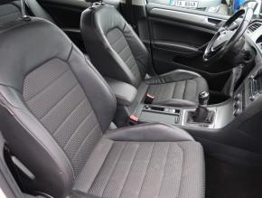 Volkswagen Golf  1.2 TSI 