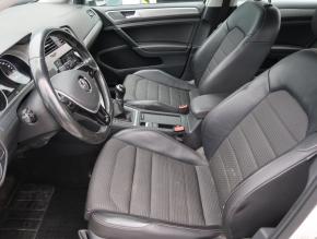 Volkswagen Golf  1.2 TSI 