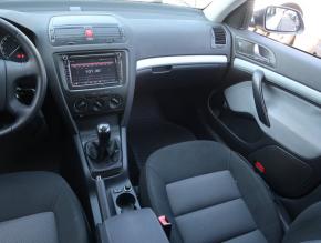 Škoda Octavia  1.6 Ambiente 