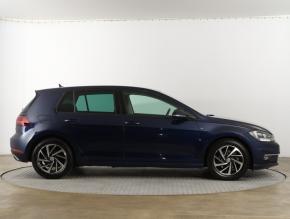 Volkswagen Golf  1.5 TSI 