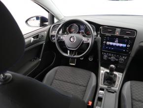 Volkswagen Golf  1.5 TSI 