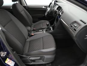 Volkswagen Golf  1.5 TSI 