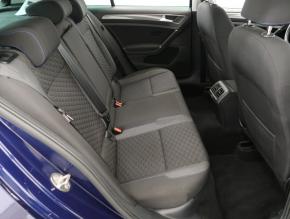 Volkswagen Golf  1.5 TSI 