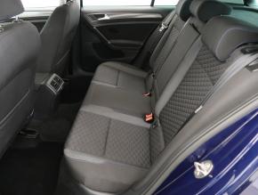 Volkswagen Golf  1.5 TSI 