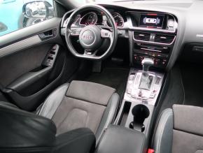 Audi A5  3.0 TDI S-Line 