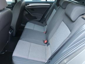 Volkswagen Golf  1.6 TDI 